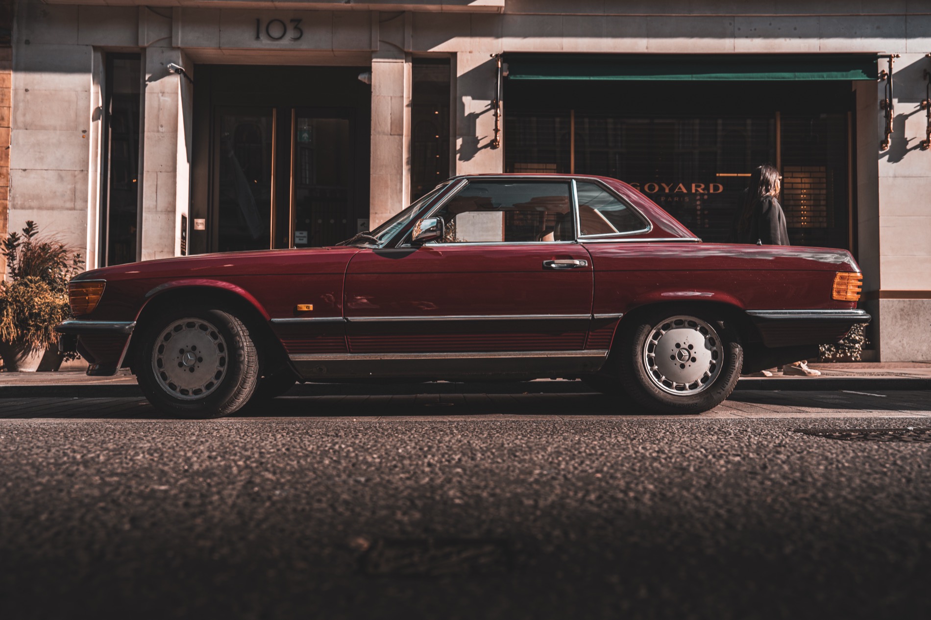 Mercedes 380 SL side profile